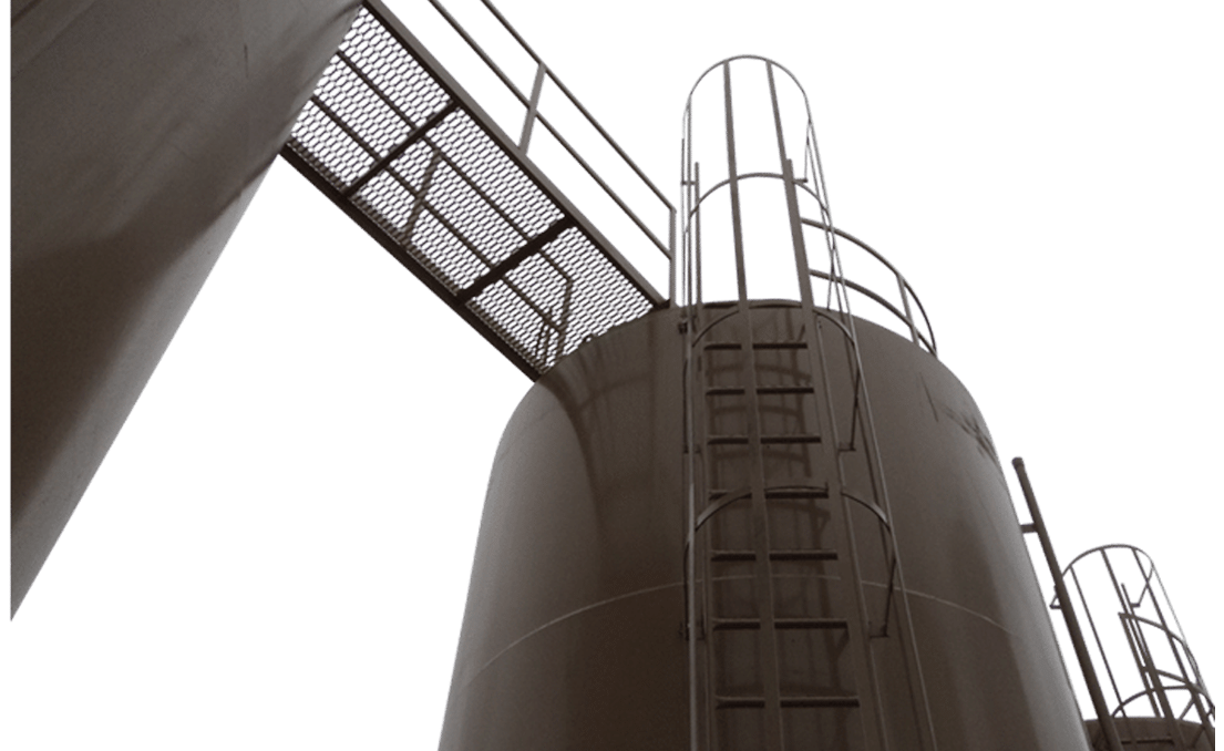 vertical storage tanks catwalks